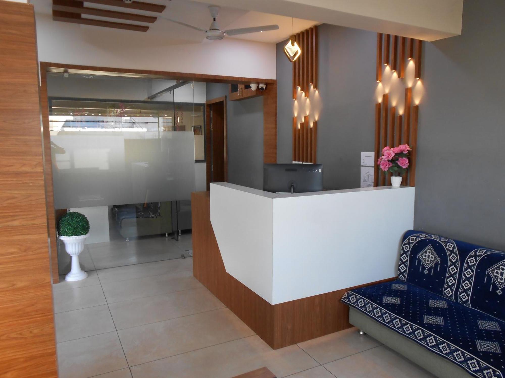 Hotel Crossview Palanpur Exterior photo